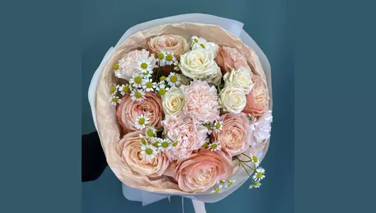 Крем брюле. Розы ромашки гвоздики FMART by flowwow