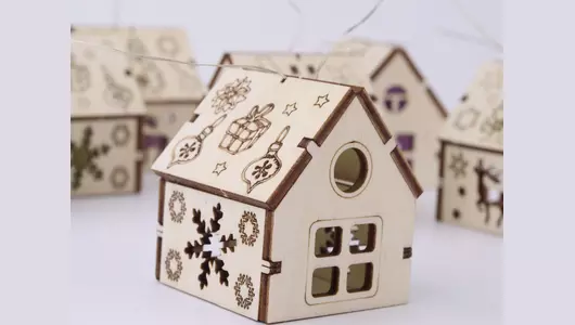 Деревянный конструктор 3D Drovo Гирлянда Новогодние домики