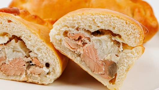 Расстегаи с лососем и палтусом, 120 г (2 шт)