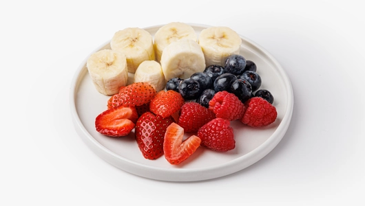 Фруктовый микс (банан, клубника, голубика, малина), 150 г