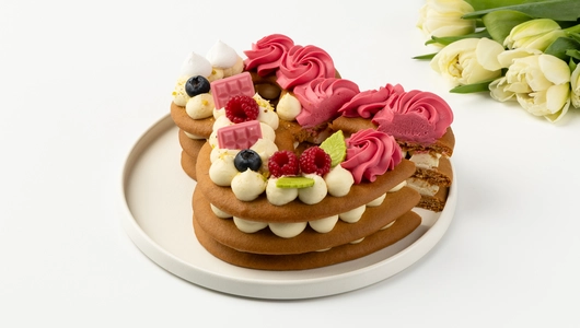 Торт "Медовая восьмерка" (с мармеладом малина)