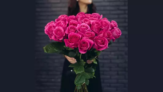 Букет из&nbsp;25 розовых роз Пинк Флойд (70см)