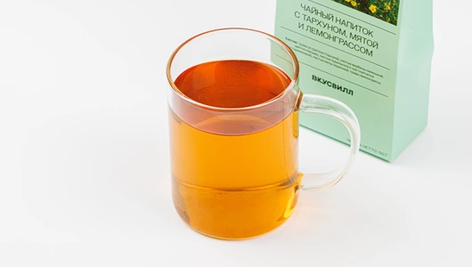 Чайный напиток с тархуном, мятой и лемонграссом
