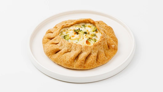 Галета с брокколи и сыром, кафе