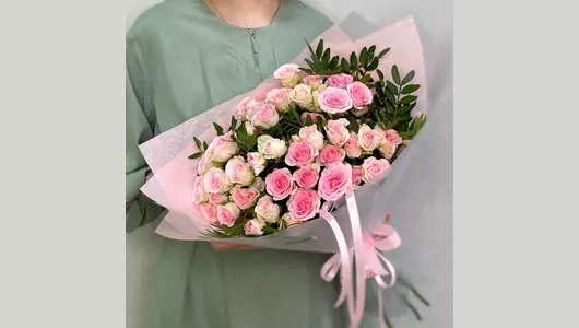 Букет Розовые кустовые розы FMART by flowwow