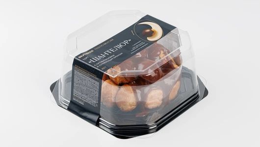 Торт "Шантелюр" с профитролями и сливочным кремом Торт "Шантелюр" с профитролями и сливочным кремом