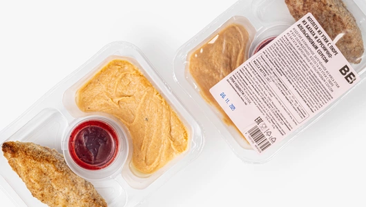 Котлета из утки с пюре из батата и бруснично-апельсиновым соусом