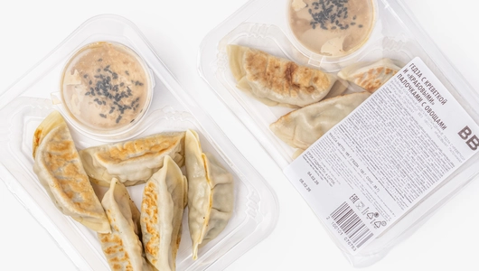 Гедза с&nbsp;креветкой и&nbsp;"крабовыми" палочками с&nbsp;овощами