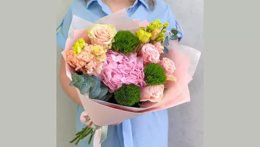 Букет-комплимент с&nbsp;гортензией FMART by flowwow