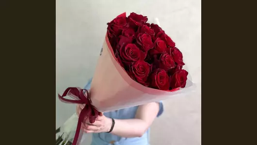 Букет 15 красных роз Premium FMART by flowwow