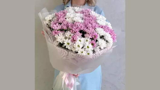 Букет «Снежный рассвет» из&nbsp;15 хризантем FMART by flowwow