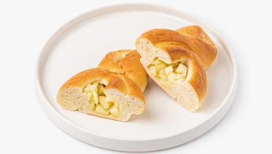 Булочка с&nbsp;яблоком (постная)