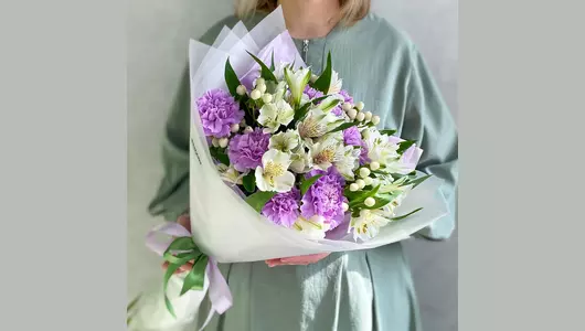 Букетик Сиреневый бриз с&nbsp;альстромерией и&nbsp;гвоздикой FMART by flowwow