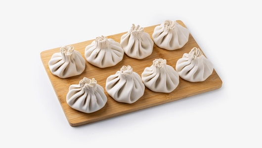 Хинкали ручной лепки с говядиной и бараниной