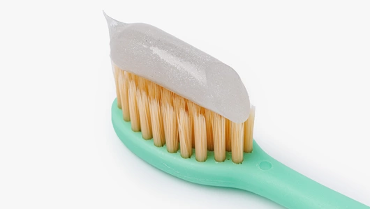 Зубная паста "Отбеливающая" с&nbsp;углем