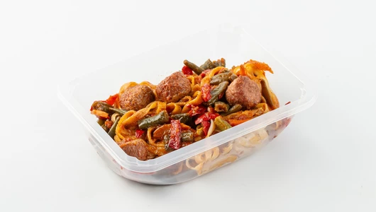 Вок с растительными фрикадельками Вок с растительными фрикадельками