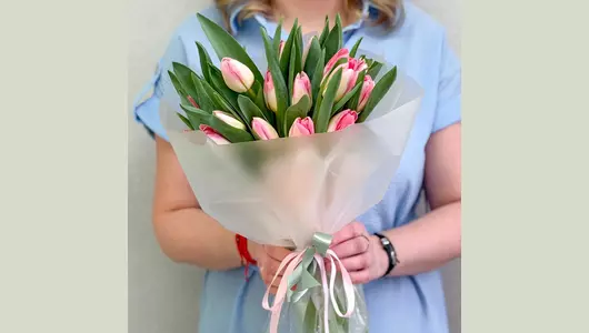 Букет 25 розовых тюльпанов FMART by flowwow