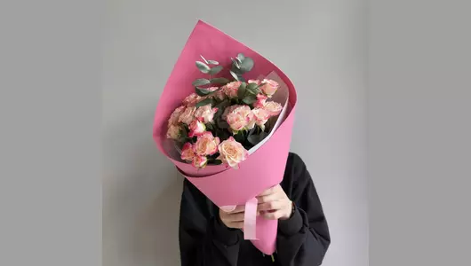 Букет кустовые розы 7 FMART by flowwow