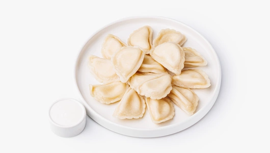 Вареники с творогом и сметаной