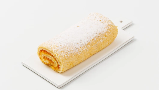 Рулет бисквитный с абрикосовым джемом Рулет бисквитный с абрикосовым джемом