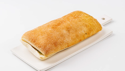 На гриле: Чиабатта с куриным филе и соусом "Песто"