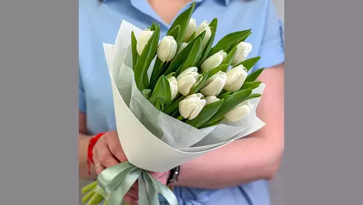 Букет 15 белых тюльпанов FMART by flowwow