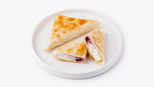 Конвертики с творогом и чернично-малиновой начинкой