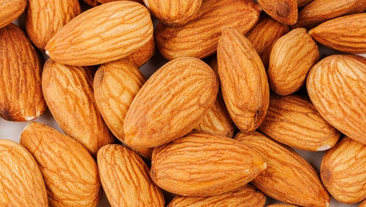 Миндаль сушеный (крупный) Миндаль сушеный (крупный)