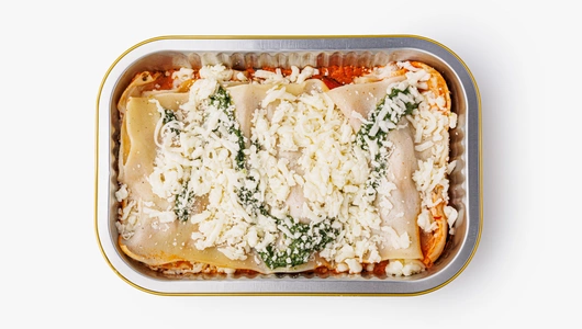 Лазанья овощная с соусом песто Лазанья овощная с соусом песто