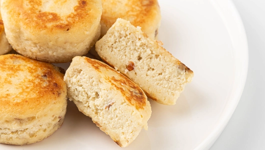 "Сырники" из тофу с изюмом, зам.