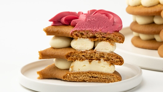 Торт "Медовая восьмерка" (с мармеладом малина)