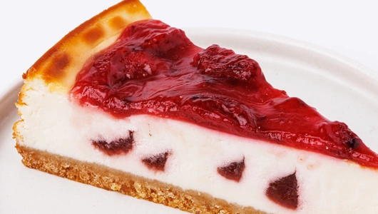 Чизкейк с&nbsp;клубникой, кафе