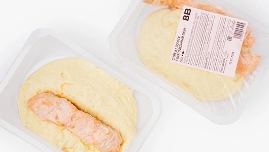 Стейк из&nbsp;лосося с&nbsp;картофельным пюре