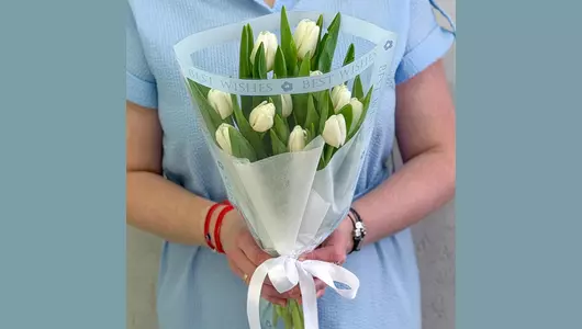 Букетик 11 белых тюльпанов FMART by flowwow