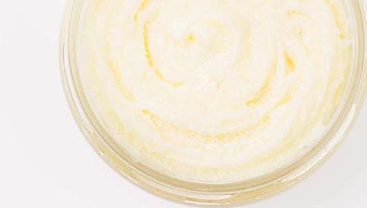 Скраб для тела сахарный "Бергамот, базилик, айва" с маслами