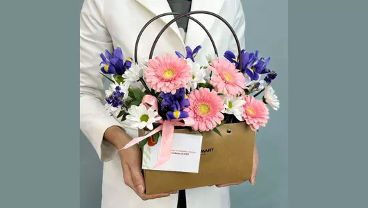 Сумочка с&nbsp;гермини и&nbsp;ирисами "Неженка" N52754-Дв FMART by flowwow