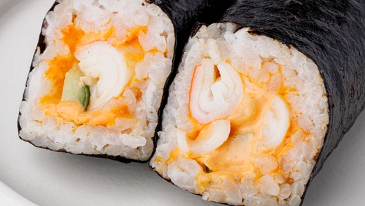 Ролл "Симфония классики" с крабовыми палочками