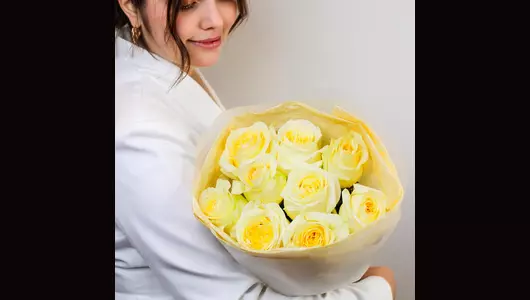 Монобукет из&nbsp;9 роз Кенделайт "Нежный зефир" FMART by flowwow