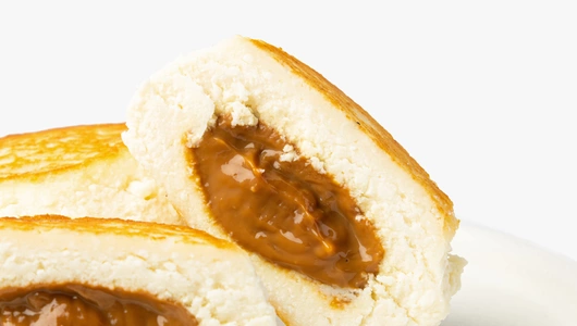 Сырники с&nbsp;начинкой из&nbsp;вареной сгущенки