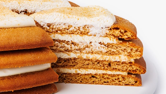 Торт "Медовый" со сметанным кремом, 890 г