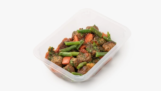 Фасоль с&nbsp;печёным перцем и&nbsp;растительными фрикадельками