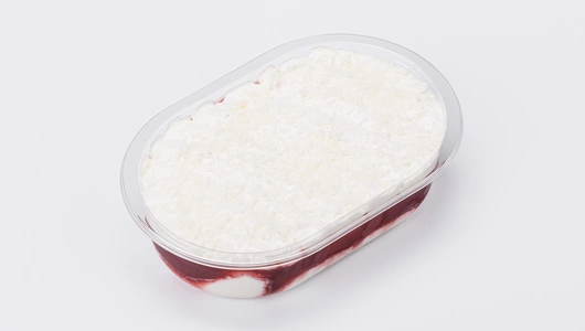 Десерт "Кокосовый" с клубникой, 300 г