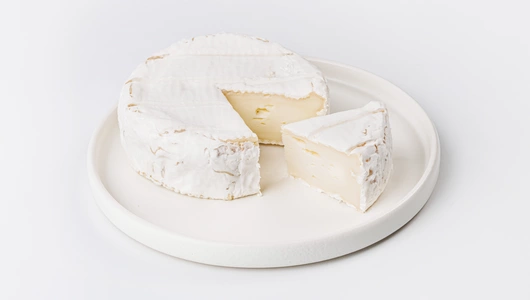 Сыр мягкий с белой плесенью "Камамбер", 125 г