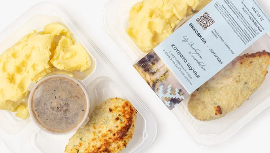 Котлета щучья с&nbsp;картофельным пюре и&nbsp;сливочно-грибным соусом