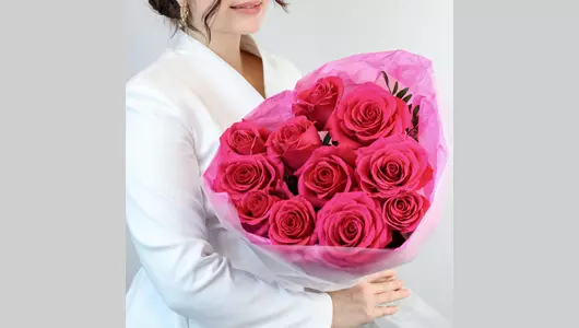 Монобукет из&nbsp;11 роз сорта Пинк флойд "Малиновый соблазн" FMART by flowwow