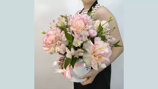 Композиция с&nbsp;французской розой FMART by flowwow