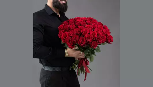55 красных роз (55 см)