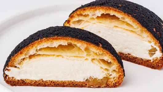 Пирожное Шу манго-маракуйя с кремом "Пломбир", кафе