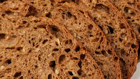 Хлеб "Заварной" с семенами подсолнечника, нарезка