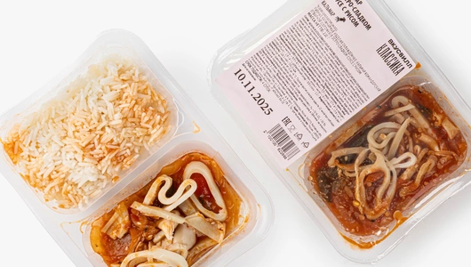 Кальмар в остро-сладком соусе с рисом